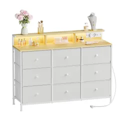 Білий комод зі світлодіодним освітленням